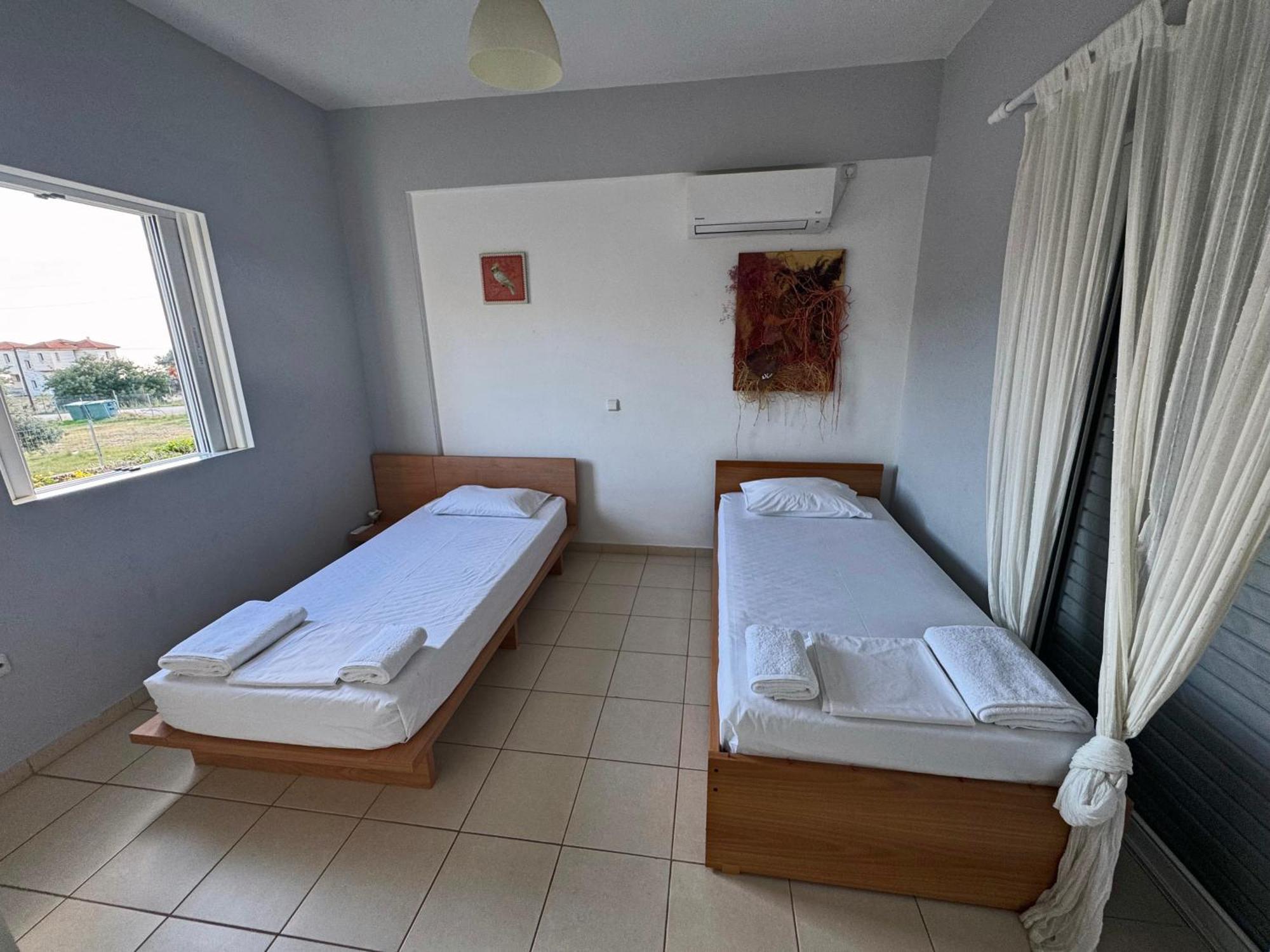 Miramar Complex - Korfos Villa Bilik gambar
